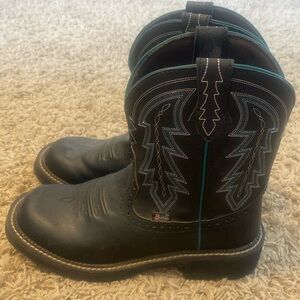 Justin’s round toe boots- Women’s- Size 8